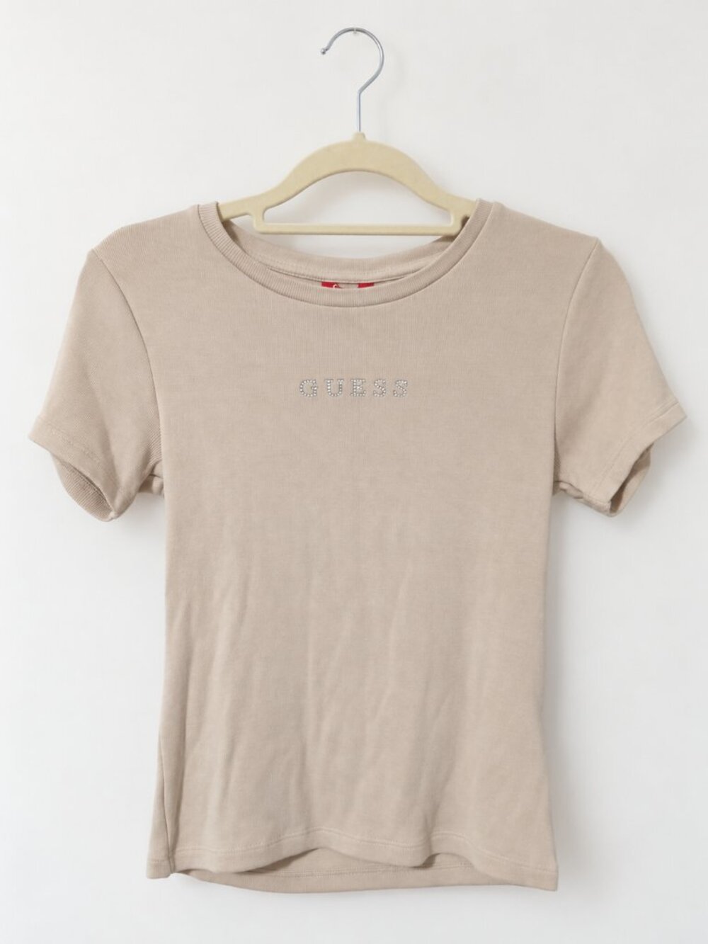 GUESS Women’s M Beige Ribbed Rhinestone Logo Baby Tee Y2K McBling Fitted Top